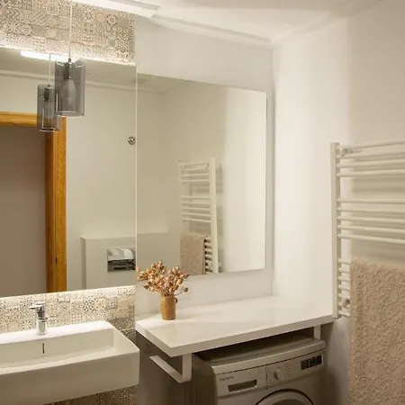 Open View Pinetree Penthouse